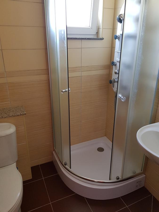 Отель Pansion Basa Ustikolina Экстерьер фото